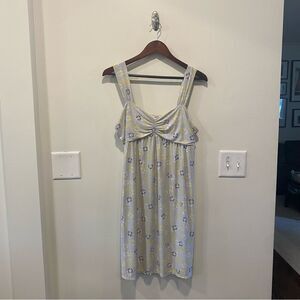 Alfani Gray and Yellow floral nightgown in women’s size large babydoll